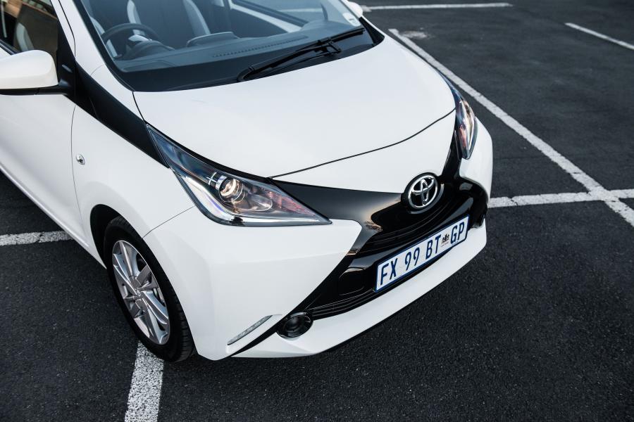  Toyota Aygo x-cite 5-Door 2017 года  (ZA) (фото 7 из 20)
